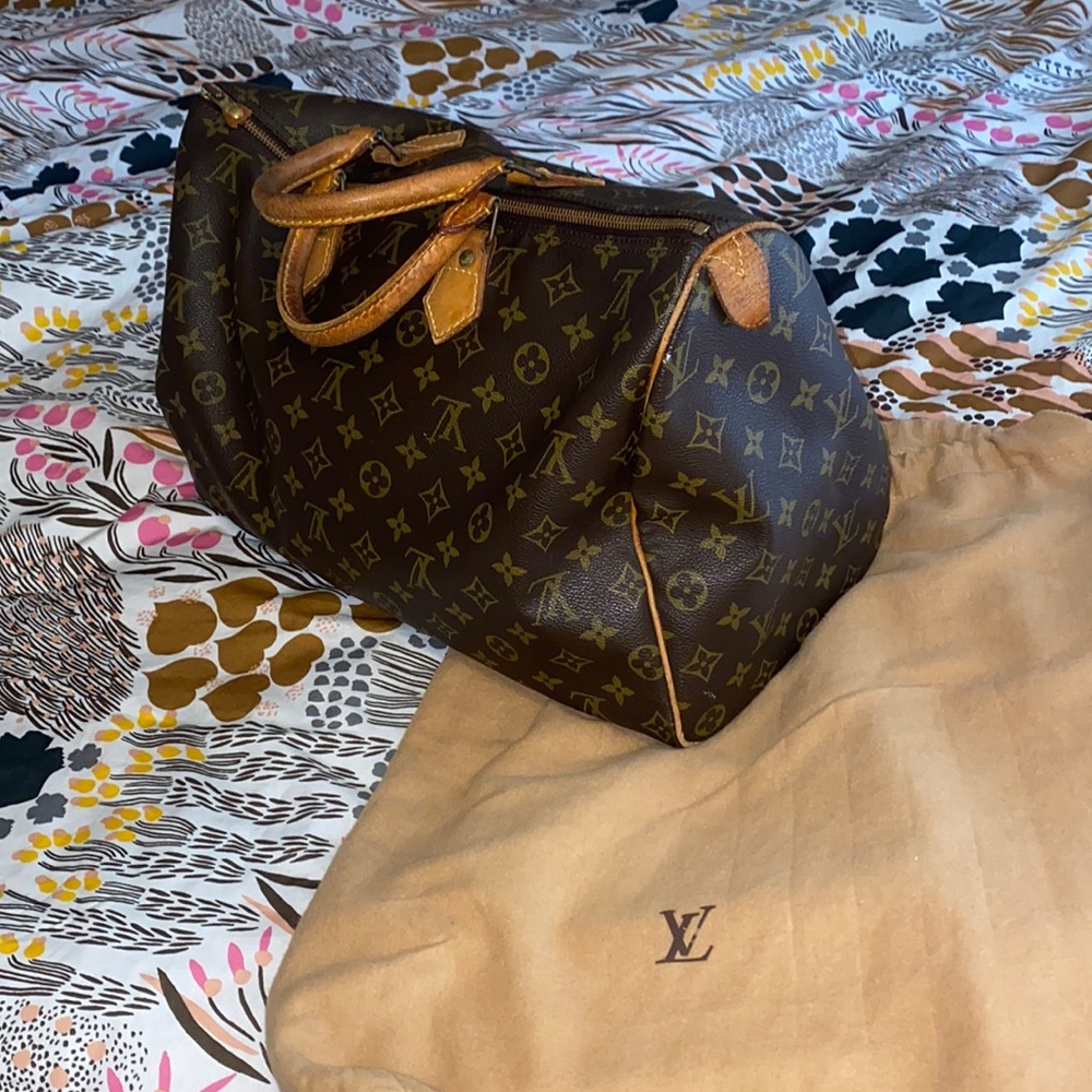 Louis Vuitton Speedy 35